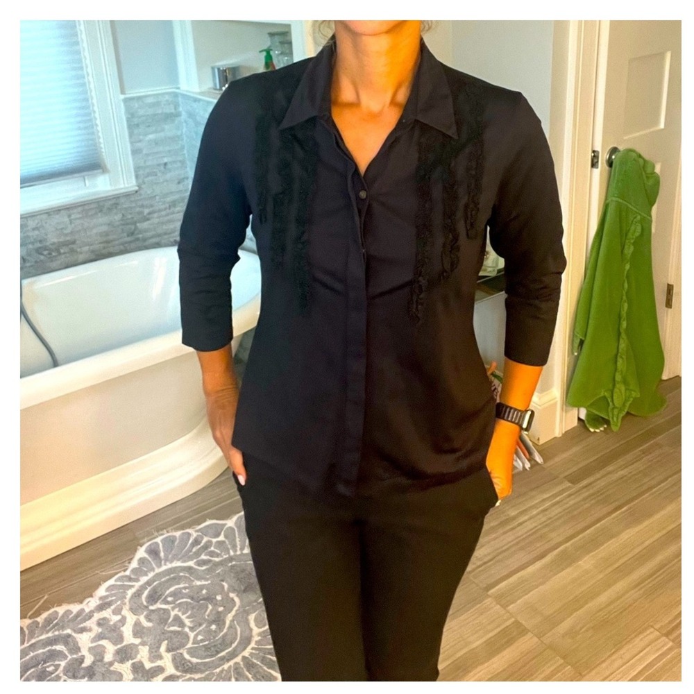 J.McLaughlin Womens Catalina Cloth Ruffle Front Top M Black Preppy Fall Classic